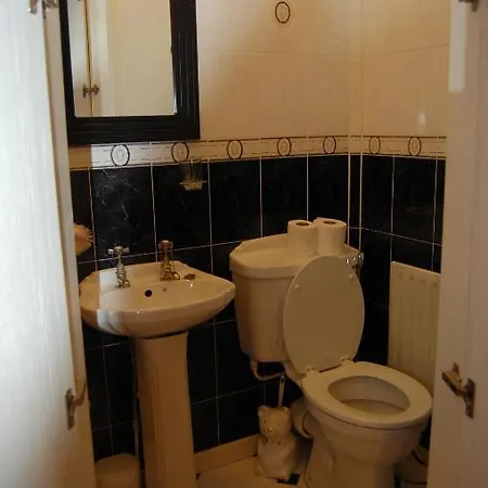 Acorn House Nocleg ze śniadaniem